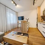 Bohemian Glow Of Krumlov Apartment
