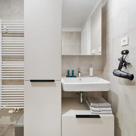 Bohemian Glow Of Krumlov Daire *