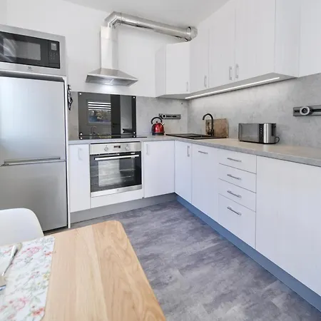 Bohemian Glow Of Krumlov Daire *