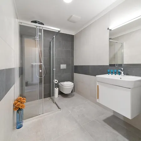 Bohemian Glow Of Krumlov Daire *